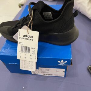Adidas Sneakers 33